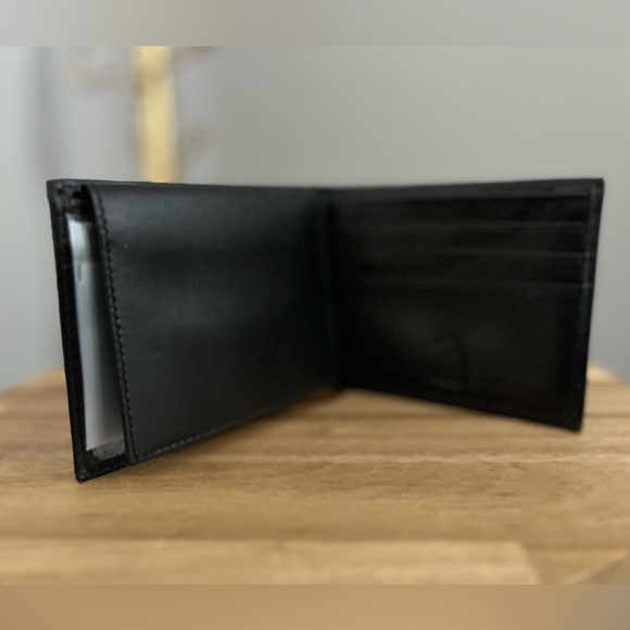 Guess Black Leather Wallet - Picture 6 of 6